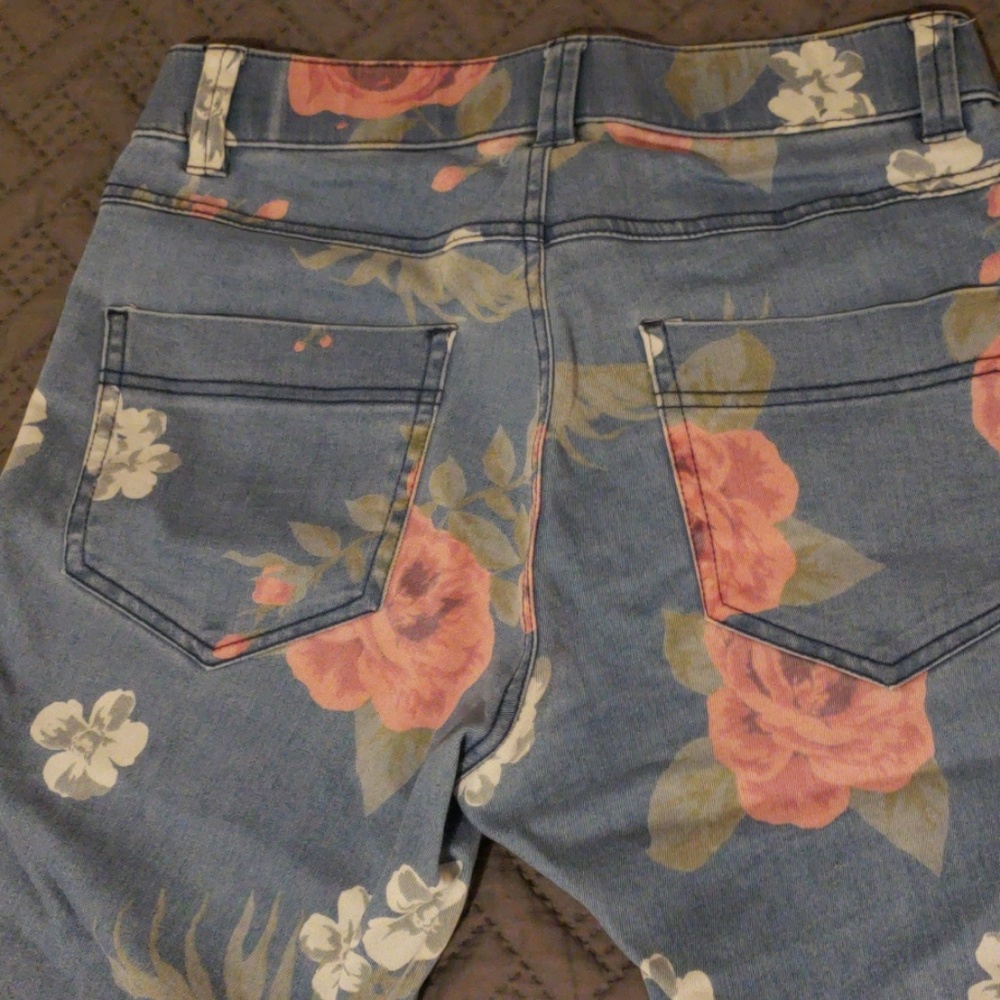 Never worn Floral HUE jeggings - Picture 3 of 3